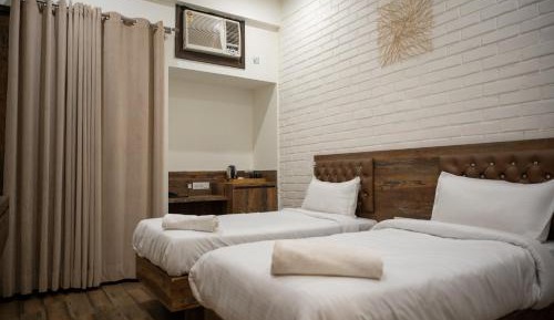 Deluxe Double or Twin Room