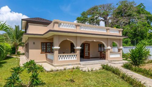 Villa - Beach Front