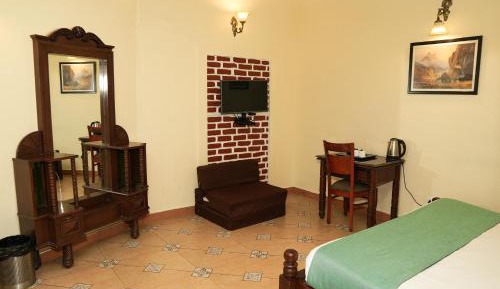 Queen Room