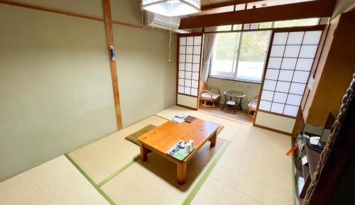 Japanese-Style Room