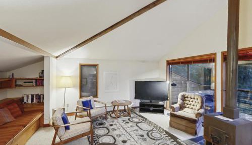 Four bedroom holiday home 