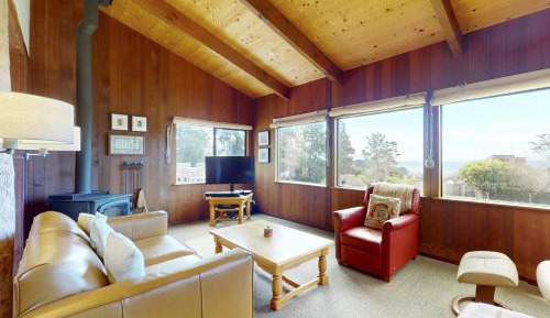 Four bedroom holiday home 