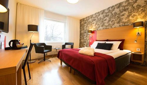 Queen Room