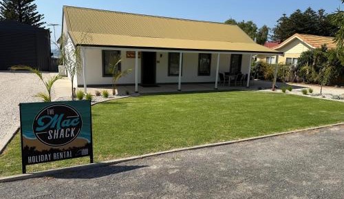 Four-Bedroom Holiday Home