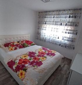 One-Bedroom Apartment with Garden