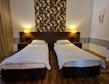 Standard Double Suite