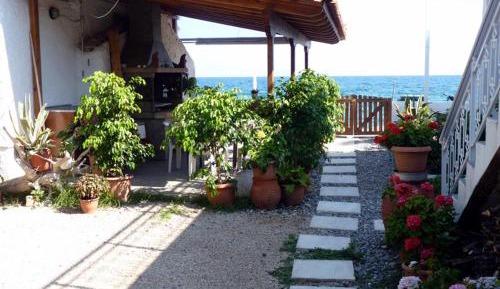 Studio (2 Adults)