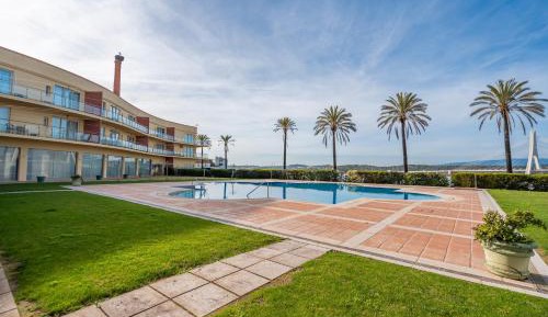 Superior One-Bedroom Apartment