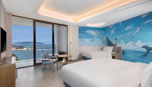 Family Room with Sea View