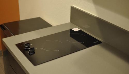 Deluxe 2 Full Bed Suite w / Kitchenette and Bathtub - Non Smoking