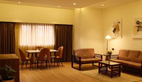 Deluxe Suite