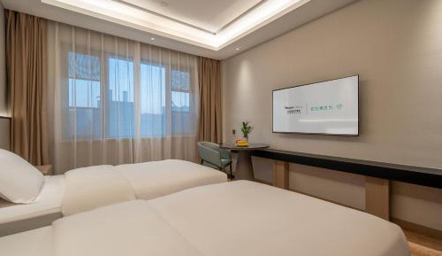 Twin Room with City View