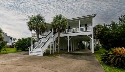 Four-Bedroom Holiday Home