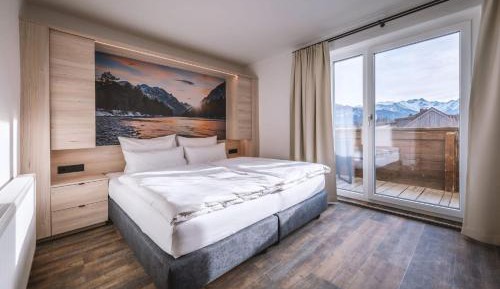 Family Room with Mountain View