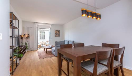Two-Bedroom Deluxe Apartment with Balcony