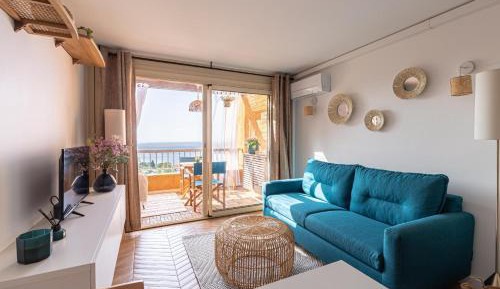 Superior One-Bedroom Apartment