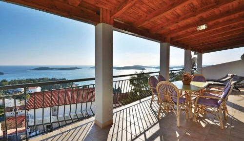 Three-Bedroom Apartment with Sea View