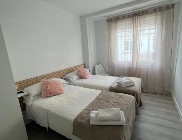 Twin Room with Private Bathroom