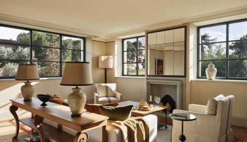 Deluxe King Suite