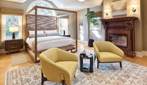 Superior King Suite