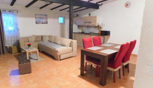 Two-Bedroom Deluxe Apartment