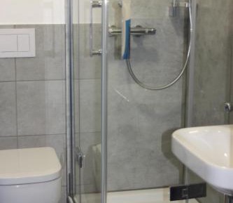 Double or Twin Room with Bathroom