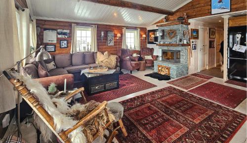 Four-Bedroom Holiday Home