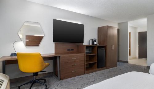 Suite with Two Beds - Non-Smoking