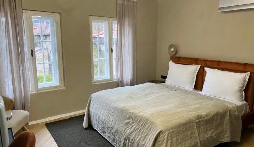 Queen Room with Garden View
