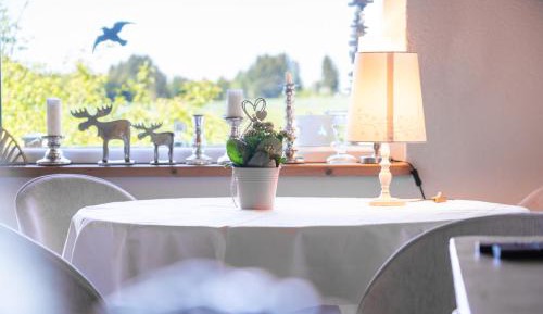 One-Bedroom Apartment with Balcony