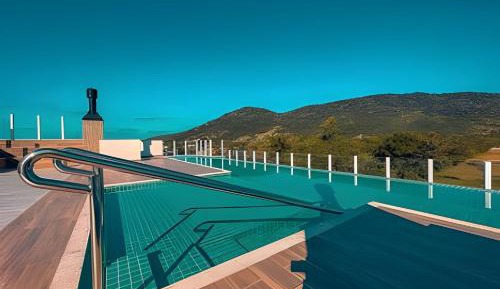 Villa with Garden View