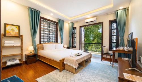 Suite with Balcony