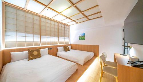 Standard Quadruple Room (No Window)