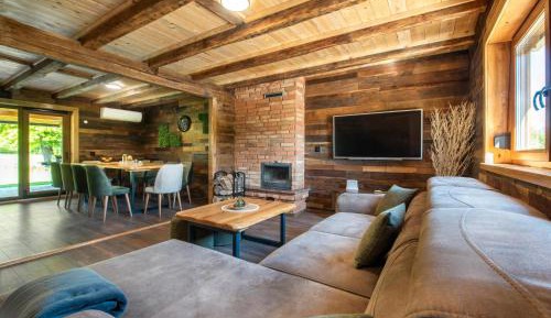 Four-Bedroom Holiday Home