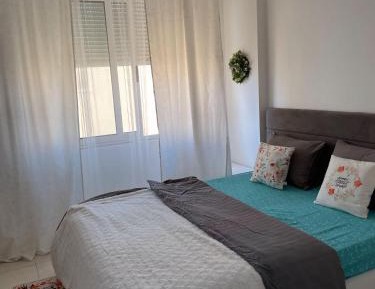 One-Bedroom Apartment with City View