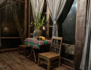 Deluxe Double Room (2 Adults + 1 Child)