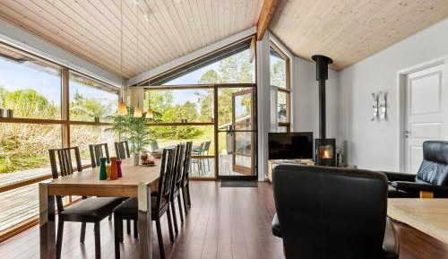 Three-Bedroom Holiday Home 