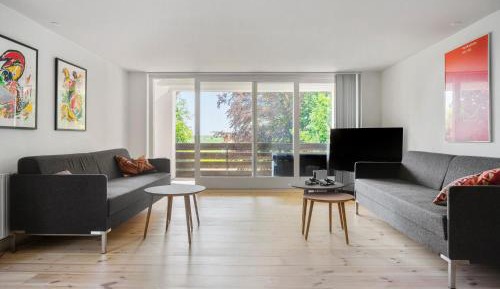 Seven-Bedroom Holiday Home