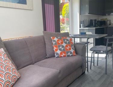 Apartment with Garden View