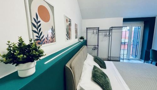 Deluxe Room (2 Adults + 1 Child)