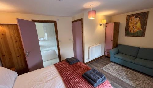 Double Room with Private Bathroom
