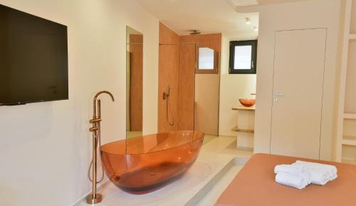 Deluxe Double Room with Bath