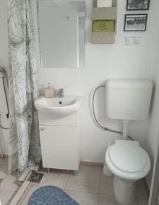 Deluxe Double Room (1 adult + 1 child)