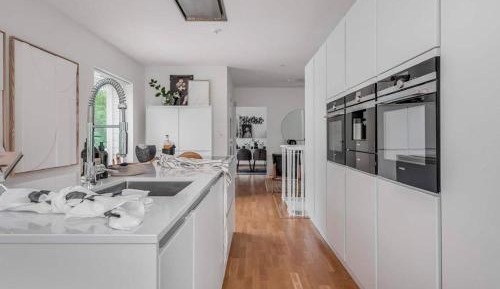 Four-Bedroom Holiday Home