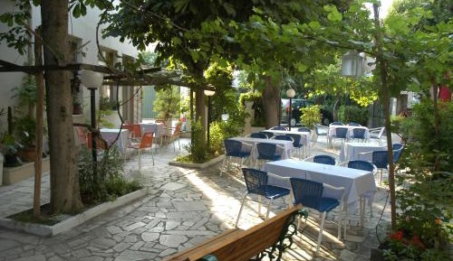 Apartment (1-2 Adults)