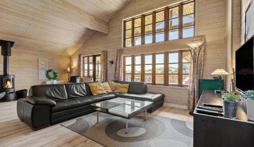 Four-Bedroom Holiday Home