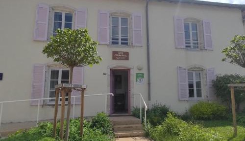 Holiday Home (8 Adults)