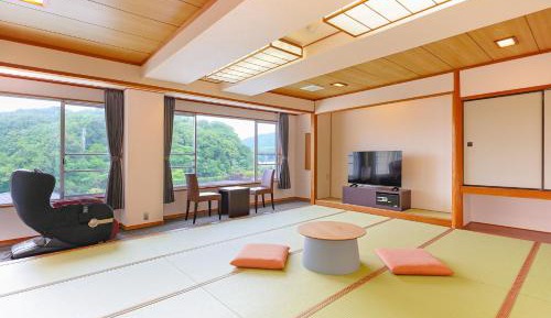 Standard Japanese-Style-Room 23 square yards (Mountain Side) - Shared Bathroom - Non-Smoking