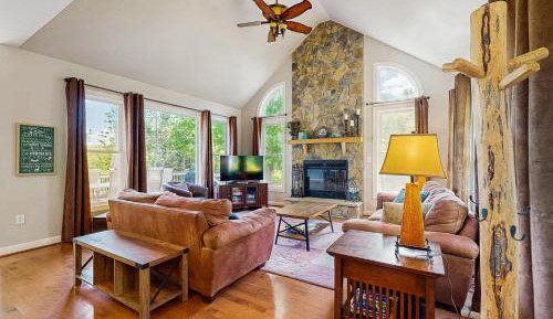 Five Bedroom Holiday Home