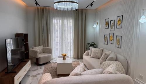 Three-Bedroom Deluxe Apartment